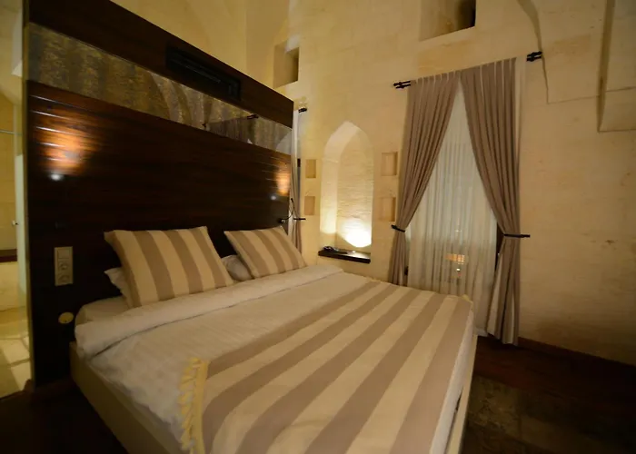 Shmayaa Hotel