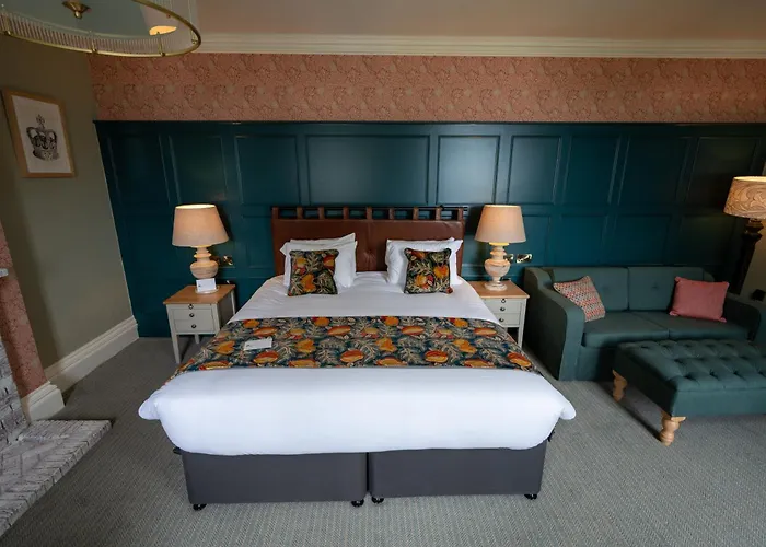 The Royal Inn By Chef & Brewer Collection