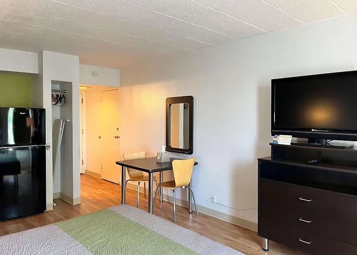 Studio 6 Suites Clarion, Pa