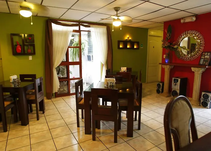 Hotel Tazumal House