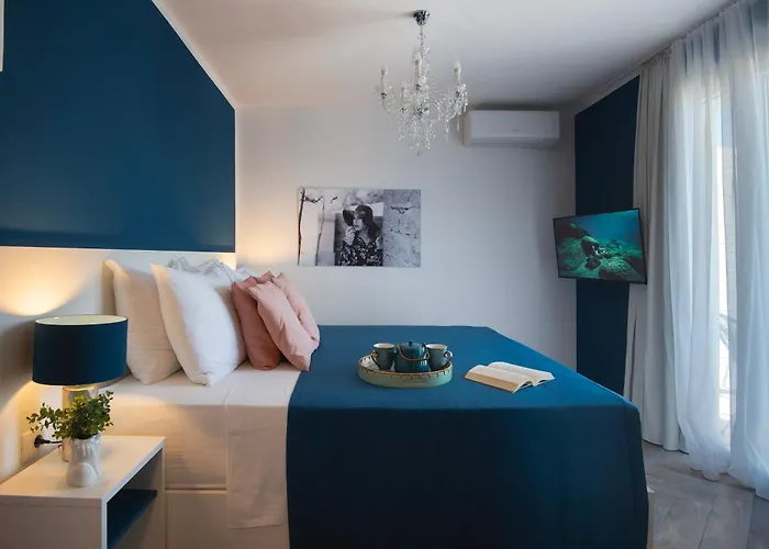 Gentlemen'S Hotel Zeus - Gaymen & Adults Only