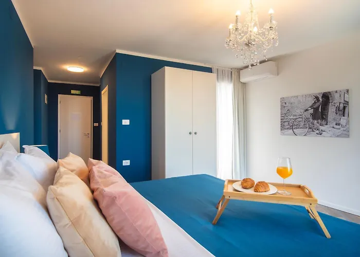 Gentlemen'S Hotel Zeus - Gaymen & Adults Only