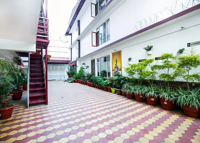 Hotel White Grand Shimla - In City Centre - A Centrally Heated Hotel