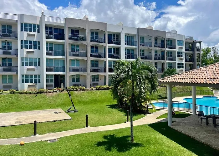 Lovely 2 Bedroom Condo With Pool And Beach Access