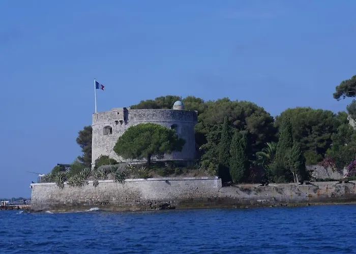 Studio Le Calypso les pieds dans l'eau 10 m mer