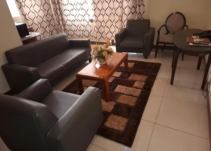 Flomi Hotel
