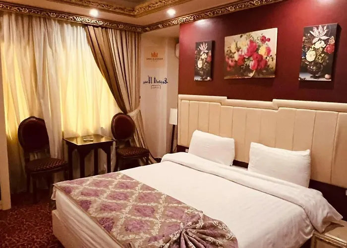 Omar Elkhaiam Hotel