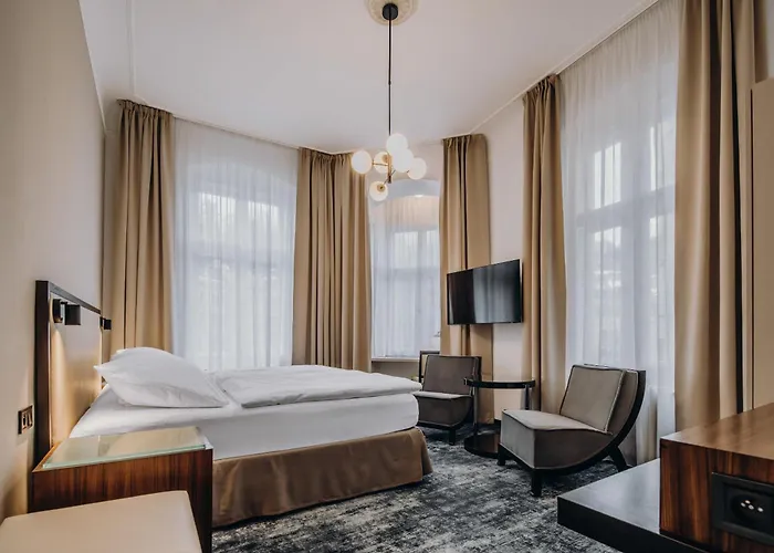 Esplanade Self Check-in Hotel