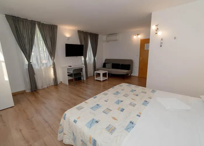 Hotel Paquito