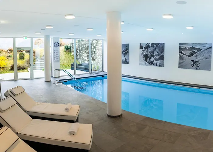Hotel Hanauerlehen - Ruhige & Zentrale Top-Lage - Mit Schwimmbad, Sauna, Parkplaetze & Cafe - Bayerischer Familienbetrieb