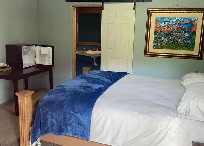Airport Inn Roatan