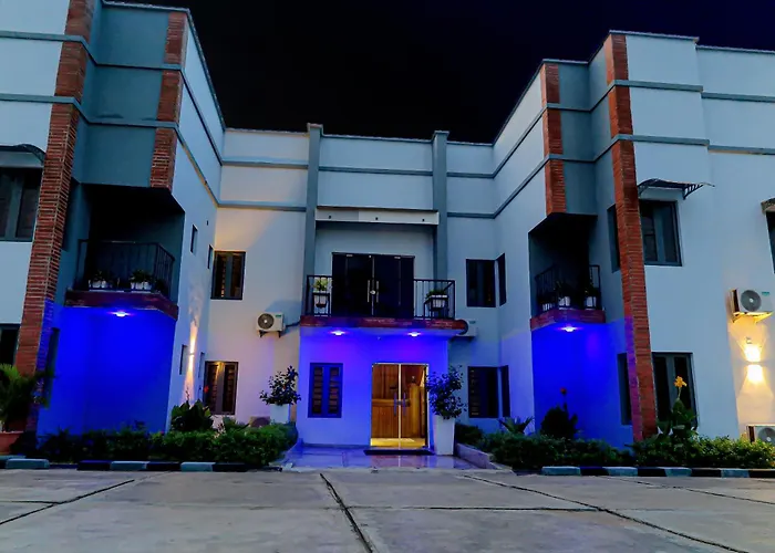 Fragrance Apartments And Suites