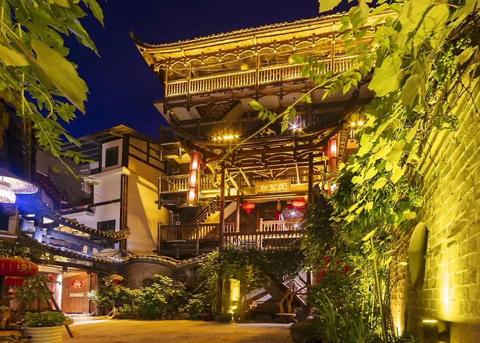 Butterfly Flowers Inn- Exclusive Location,Anicent Chinese Style, 2 Minutes Walk To Tianmen Mount Cableway,Free Pick Up Service Over 1 Nights, Free Fresh Coffee And Tea, Free Mini Lunch,Free Laundry,Itineary Planning, Attraction Tickets Serivce In Adv