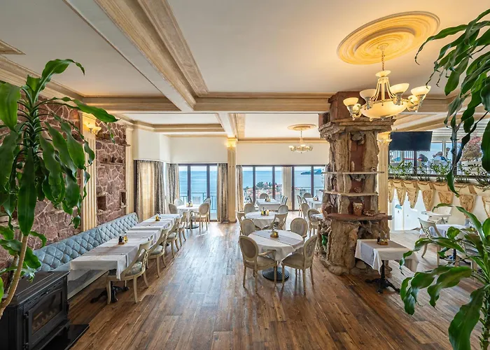 Hotel Adrovic