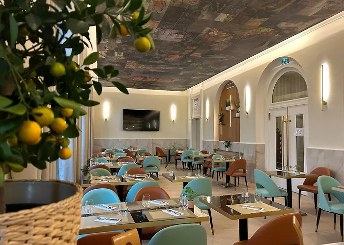 Brit Hotel Privilege Le Royal - Centre Gare