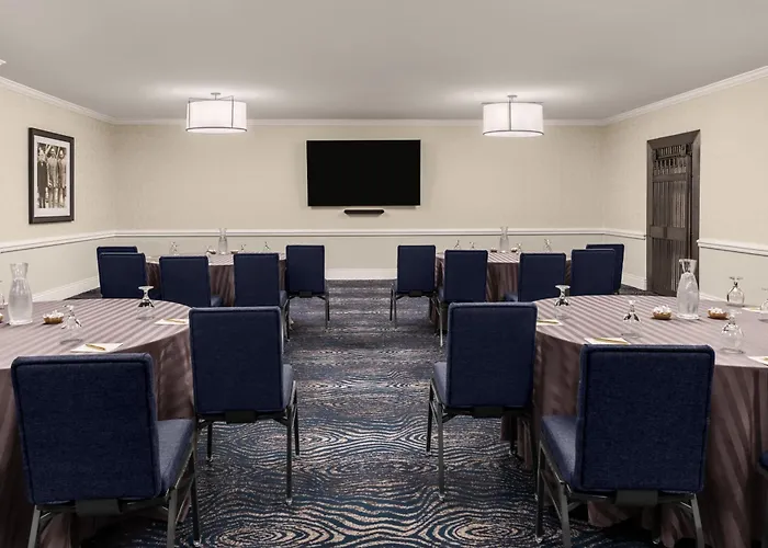Courtyard By Marriott San Diego Downtown