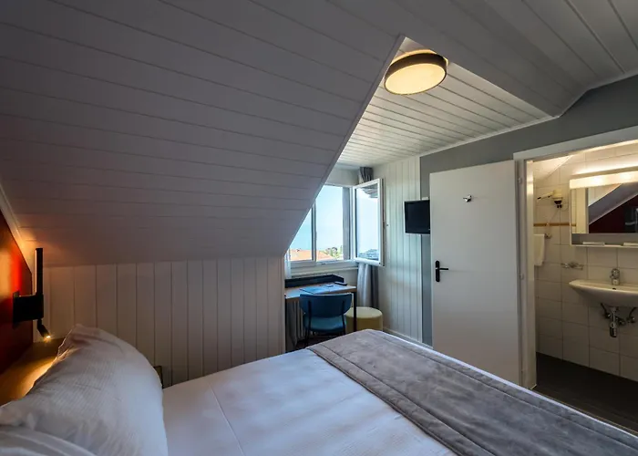 Chatonneyre Hotel & Restaurant