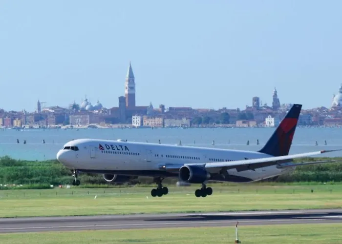 "Fly To Venice" Airport Tessera
