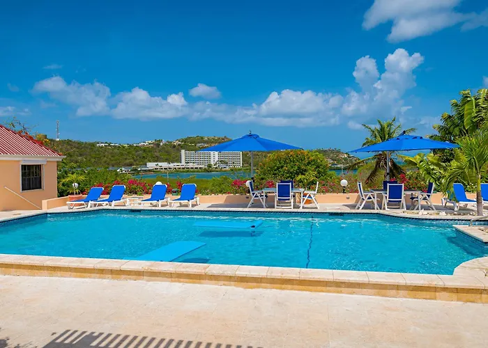 Ocean Breeze & Views - Studio