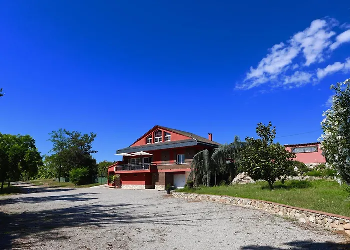 El Cedre Blau Vivienda con piscina en Granollers