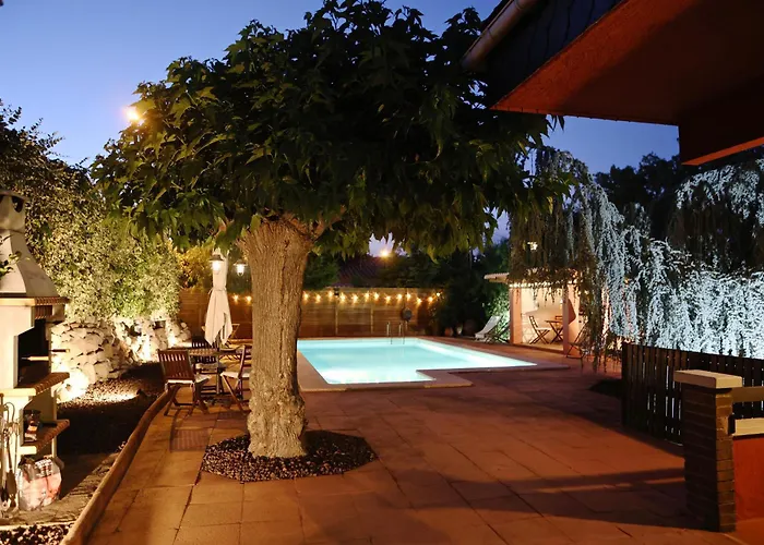 El Cedre Blau Vivienda con piscina en Granollers
