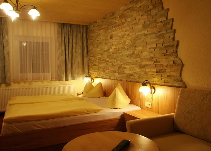 Wanderhotel Gruener Baum