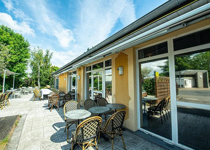Logis Hôtel - Le Relais du Parisis