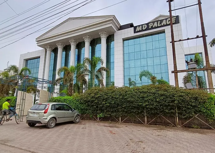 M D Palace