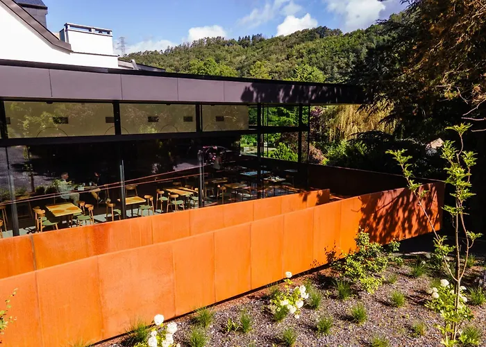 Hostellerie La Claire Fontaine, Logis Hotels & Spa Included
