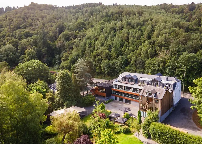 Hostellerie La Claire Fontaine, Logis Hotels & Spa Included
