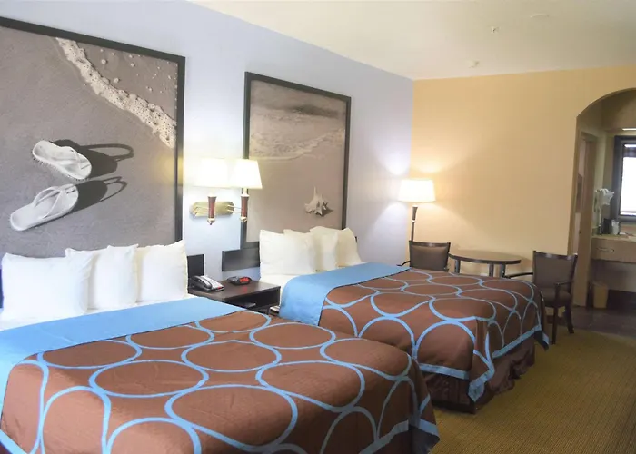 Super 8 By Wyndham Galveston