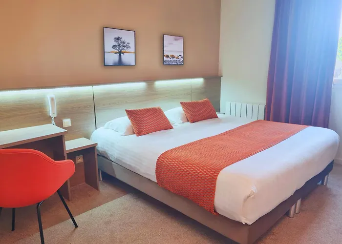 Brit Hotel Du Parc - Fougères