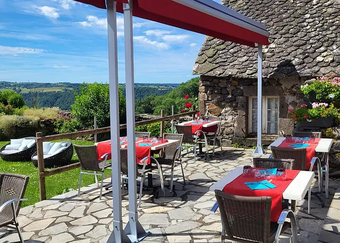 Logis Hotel Restaurant & Spa Les Remparts