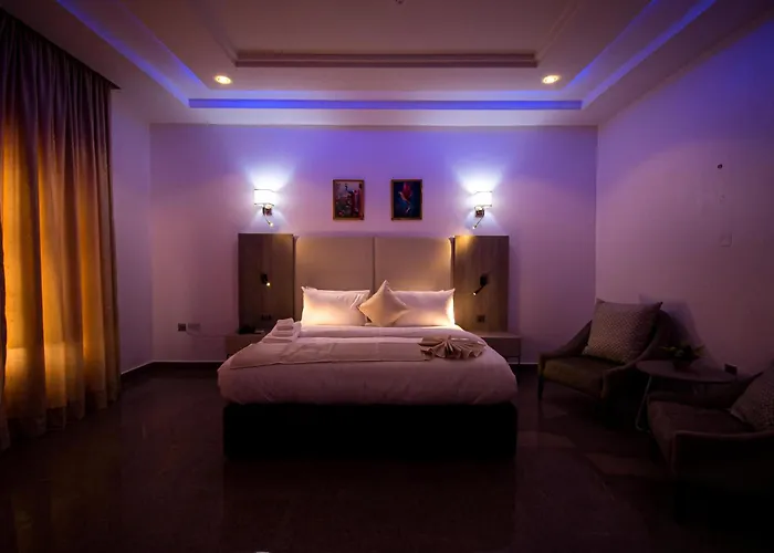 Marchforte Courtyard Hotel & Suites