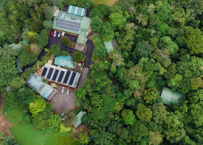 Avita Lodge