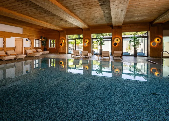 Alm- & Wellnesshotel Alpenhof