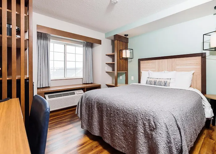 The Windstar Hotel - Carolina Beach