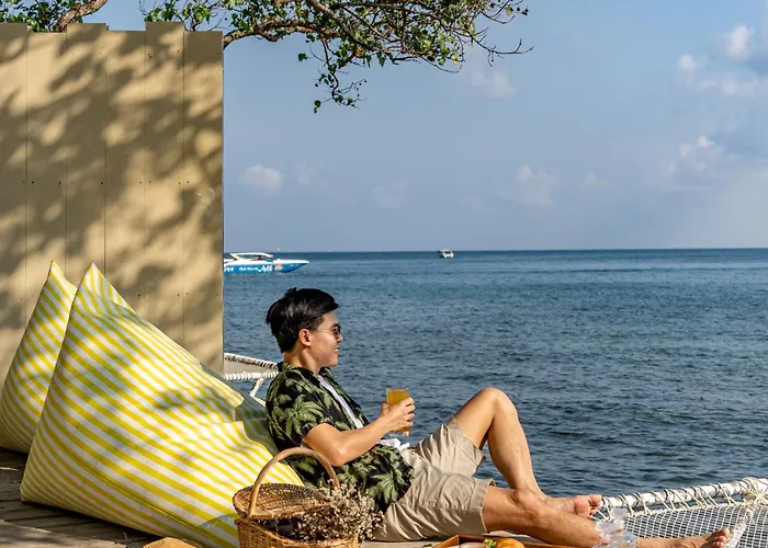 Haven Beachfront Villa Koh Larn