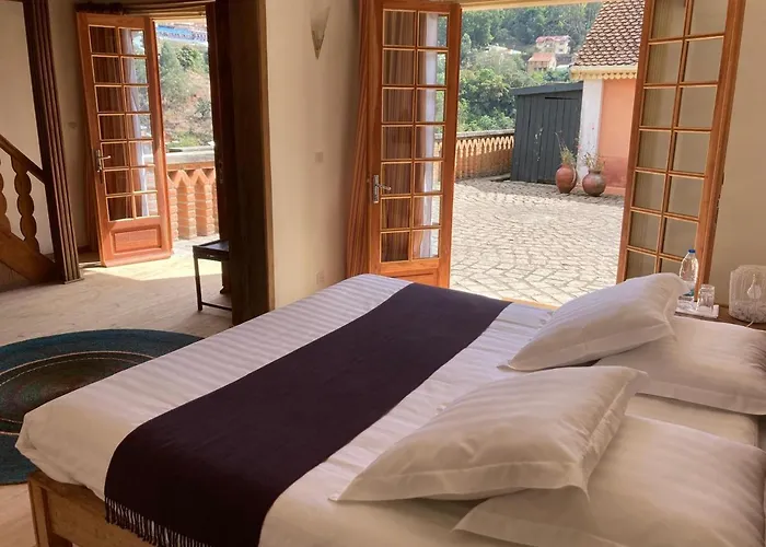 Tsara Guest House