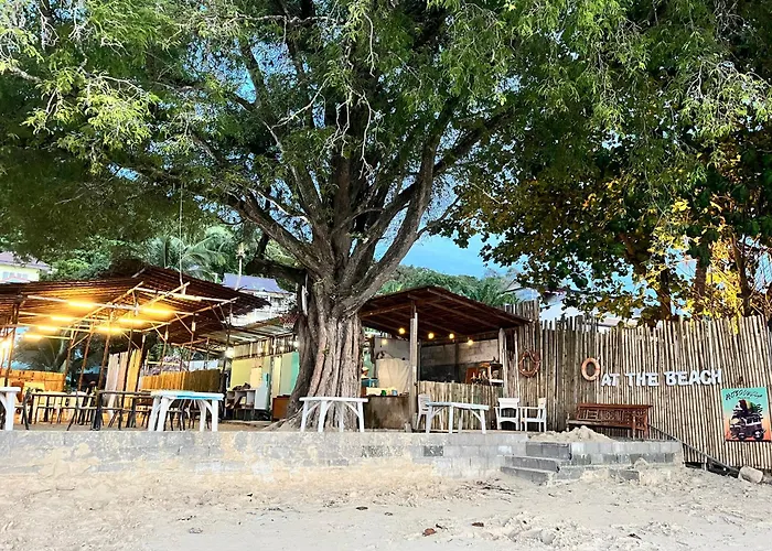 Sea Dreamer Beachfront Apartments