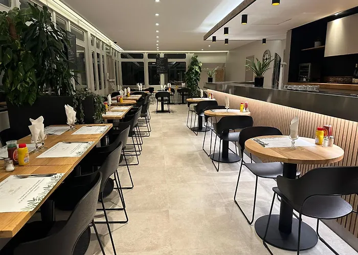 Grand Hotel Senia - Paris Orly Airport