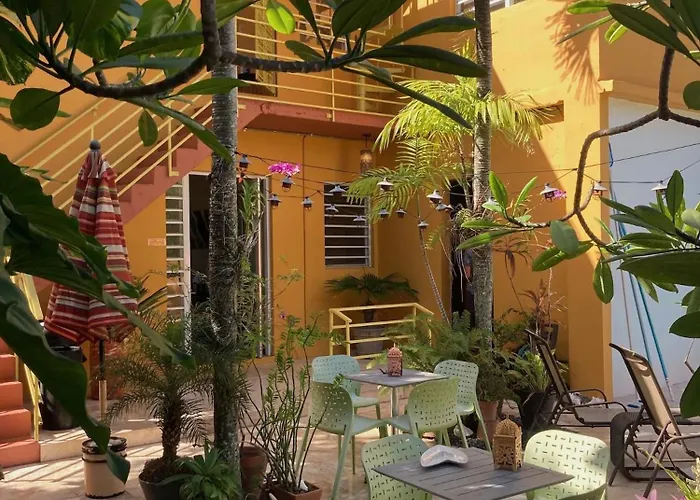 Casa De Amistad Guesthouse