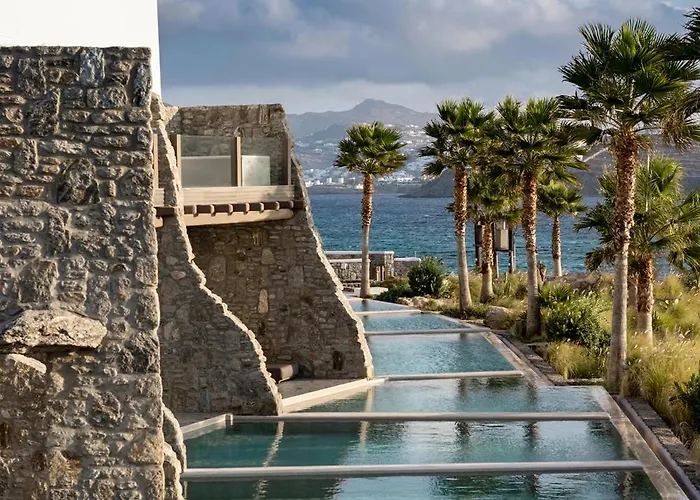 Aeonic Suites And Spa