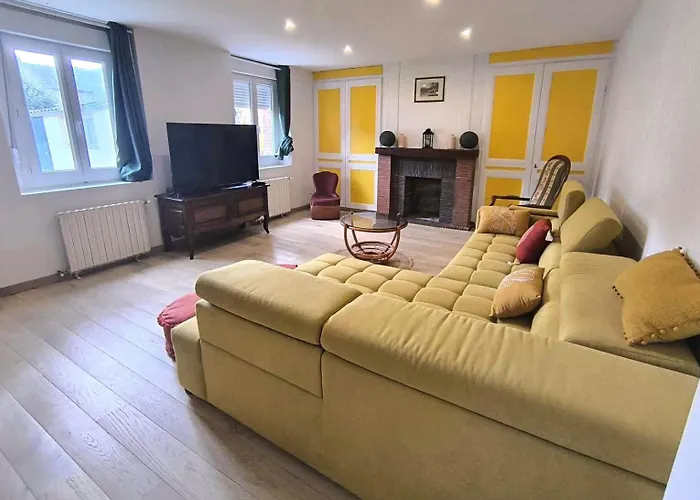 Spacieuse Maison Proche de la Mer