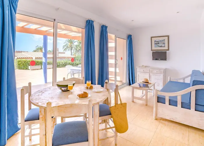 Apartamentos Mar Blau