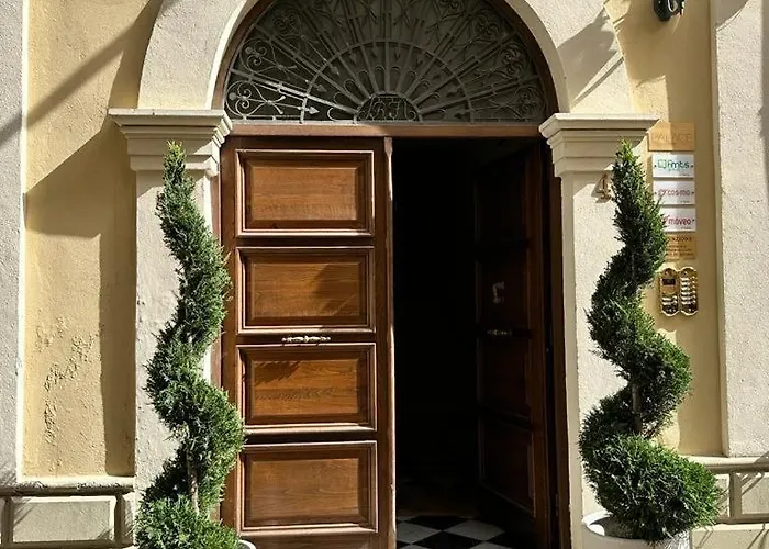 Palace Eight - Suites & Spa