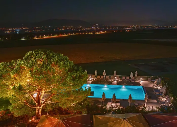 Everness Hotel & Resort