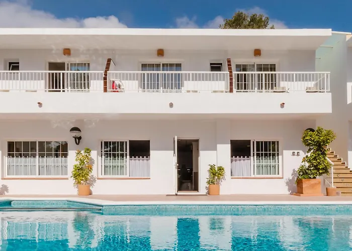 Hostal Es Pi - Emar Hotels