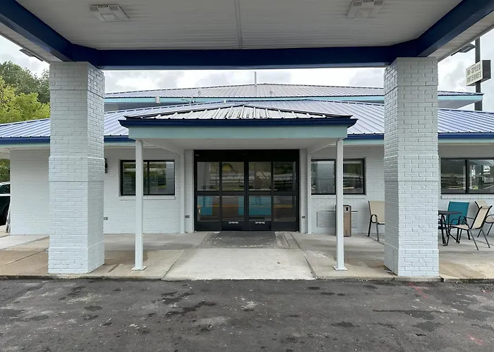 Days Inn By Wyndham Renfro Valley Mount Vernon