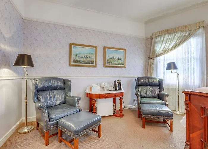 Romantic Victorian Getaway The Blue Room